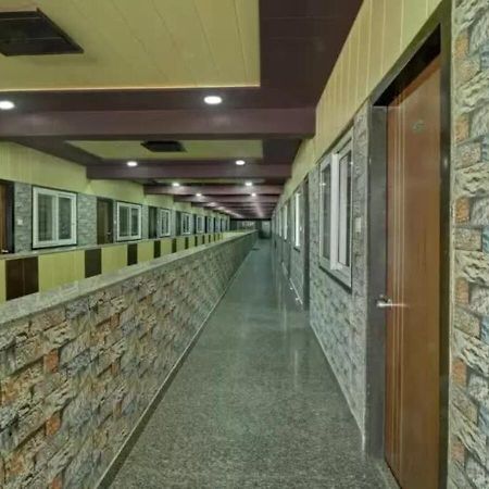 Hotel Santoshi Hometel Raichur Buitenkant foto