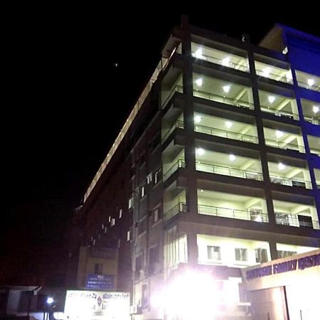 Hotel Santoshi Hometel Raichur Buitenkant foto