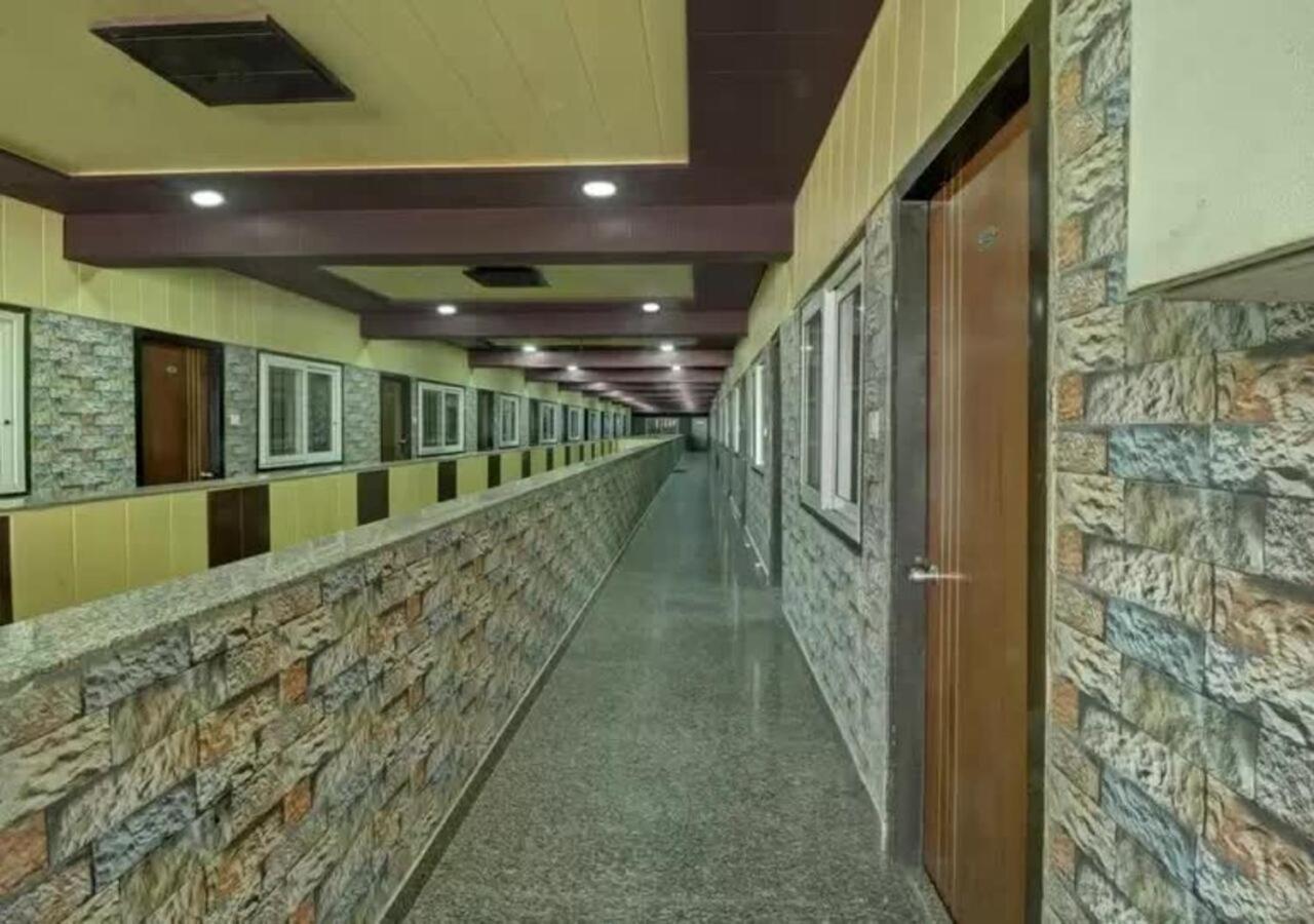 Hotel Santoshi Hometel Raichur Buitenkant foto