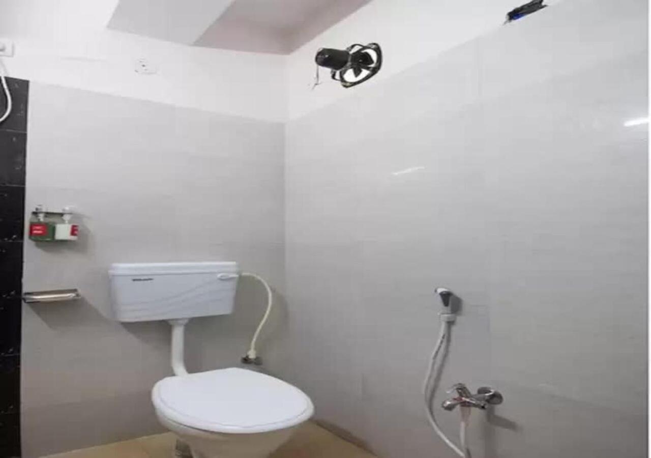 Hotel Santoshi Hometel Raichur Buitenkant foto